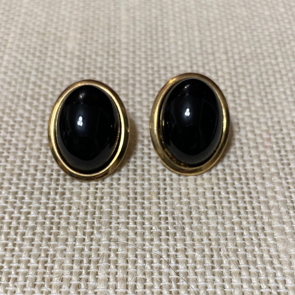 Elegant vintage Black onyx Gold Earrings